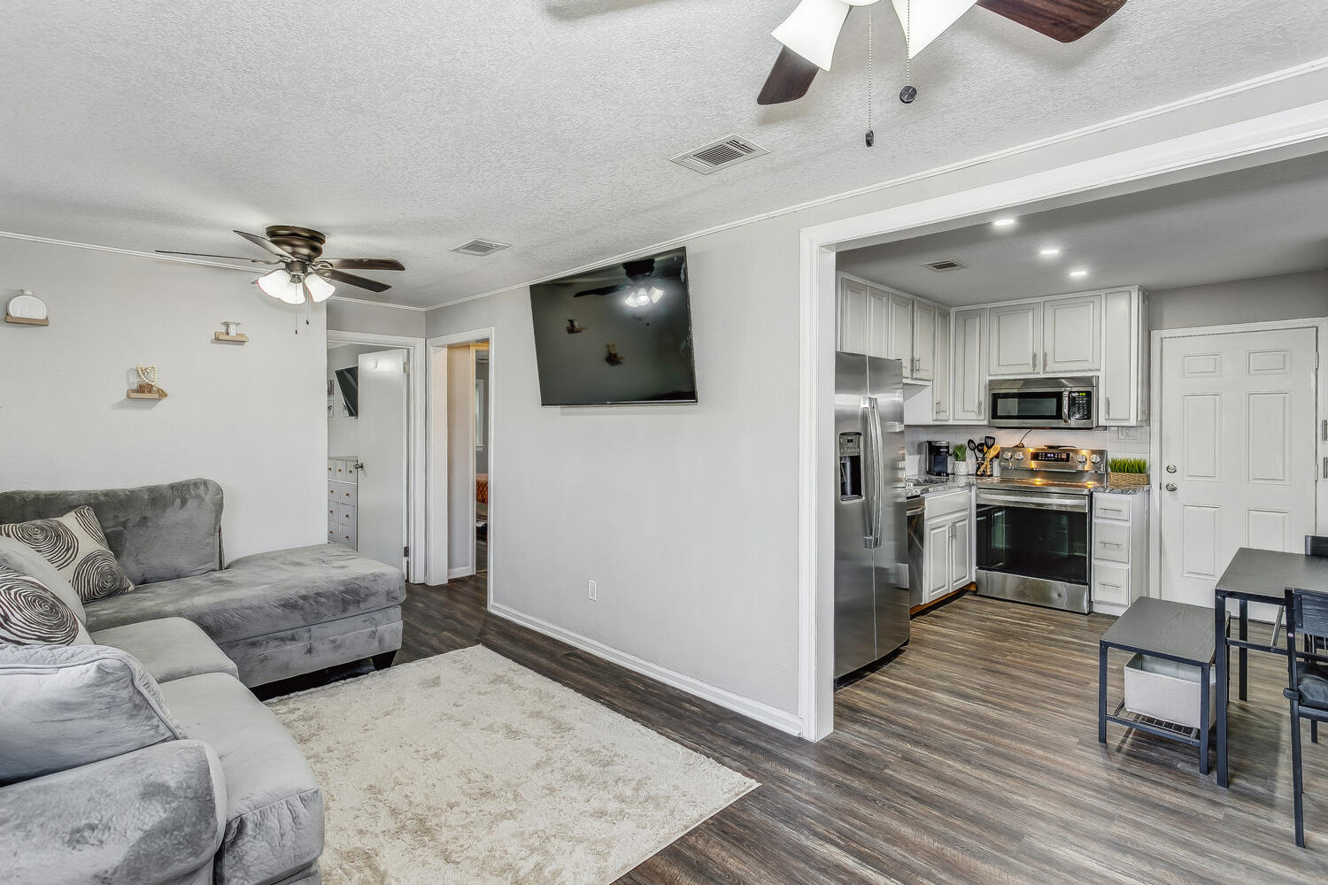 1205 Poppy Avenue Suite B