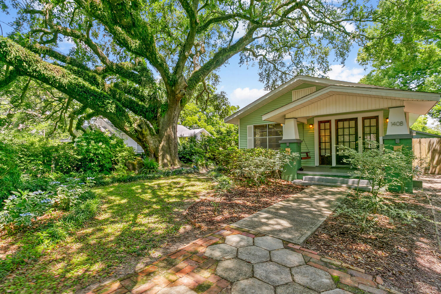 Property thumbnail image