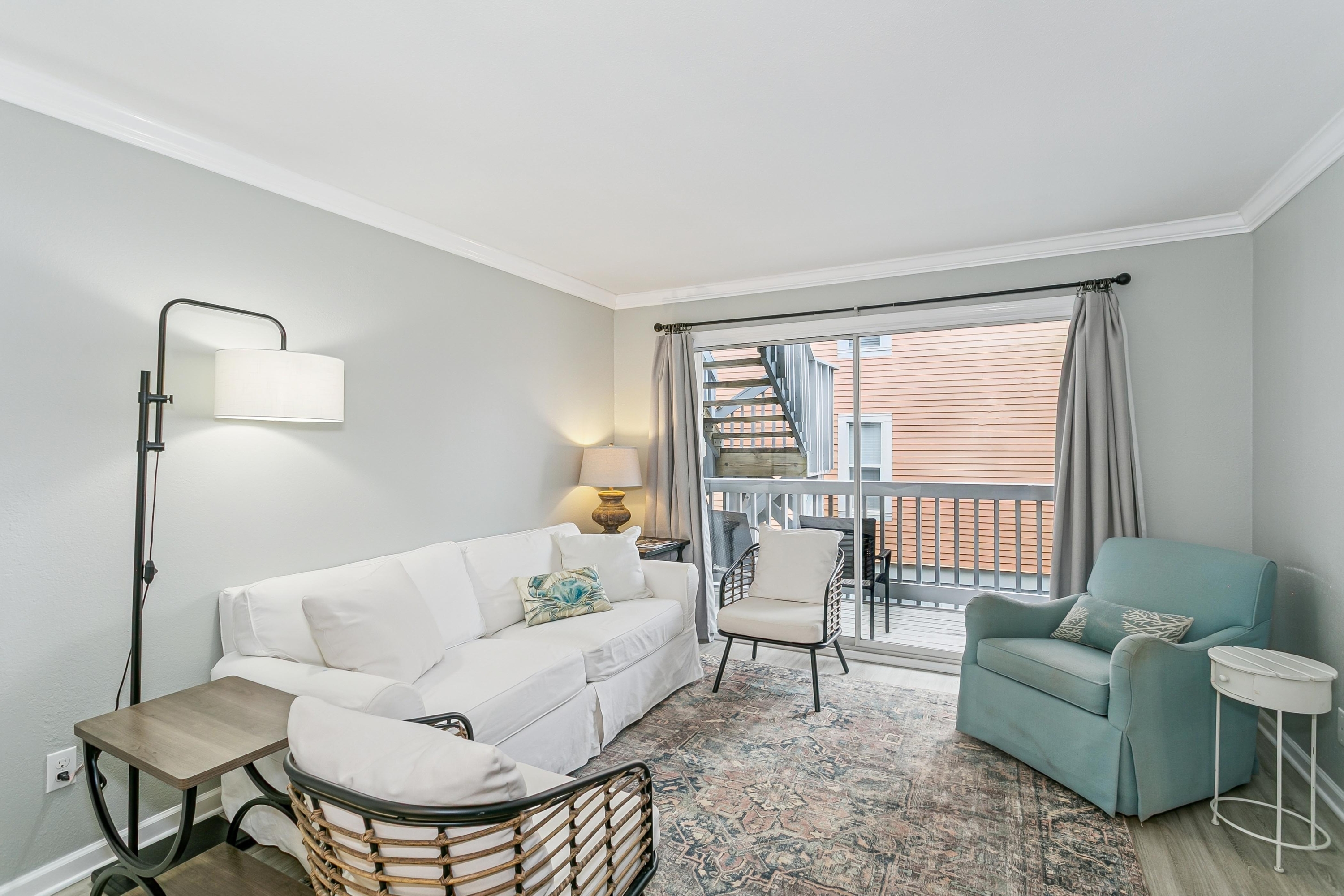 1650 Via De Luna Drive - B3